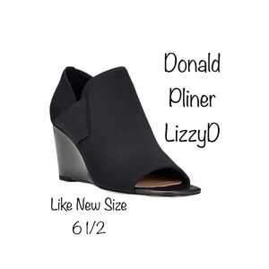 𝅺❣️DONALD J. Pliner❣️ LizzyD Sz 6 Sandals Like New